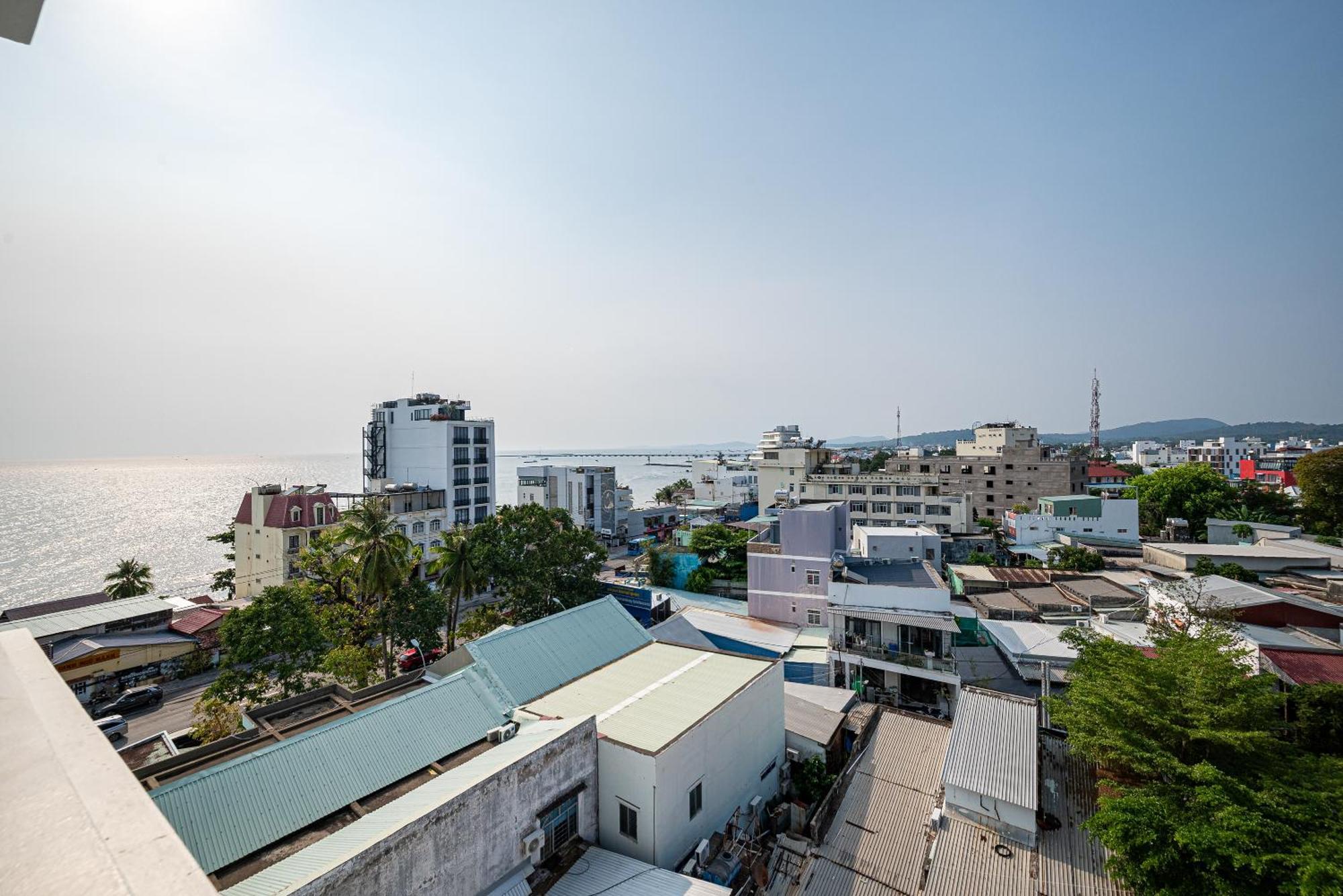 Tahiti Central Seaview - 50M To Night Market Phu Quoc Room photo
